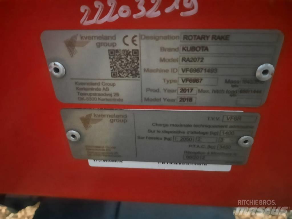 Kubota RA2072 Obraceče a shrabovače sena