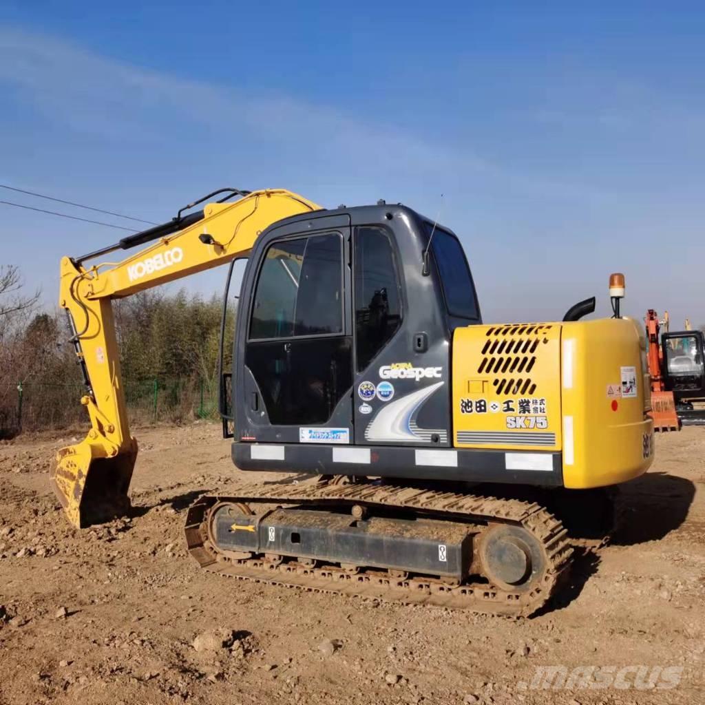 Kobelco SK75-8 Midi rýpadla 7t - 12t