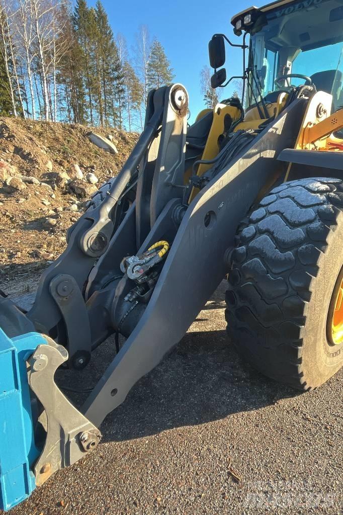 Volvo L 120 H Kolové nakladače