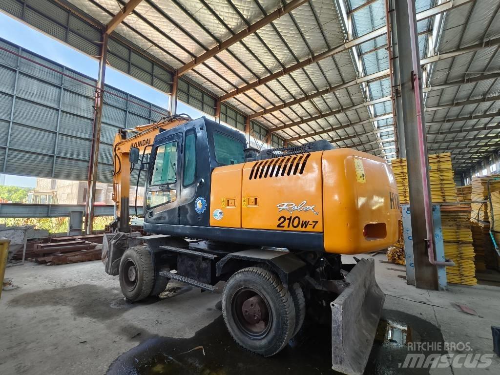 Hyundai R210w-7 Kolová rýpadla
