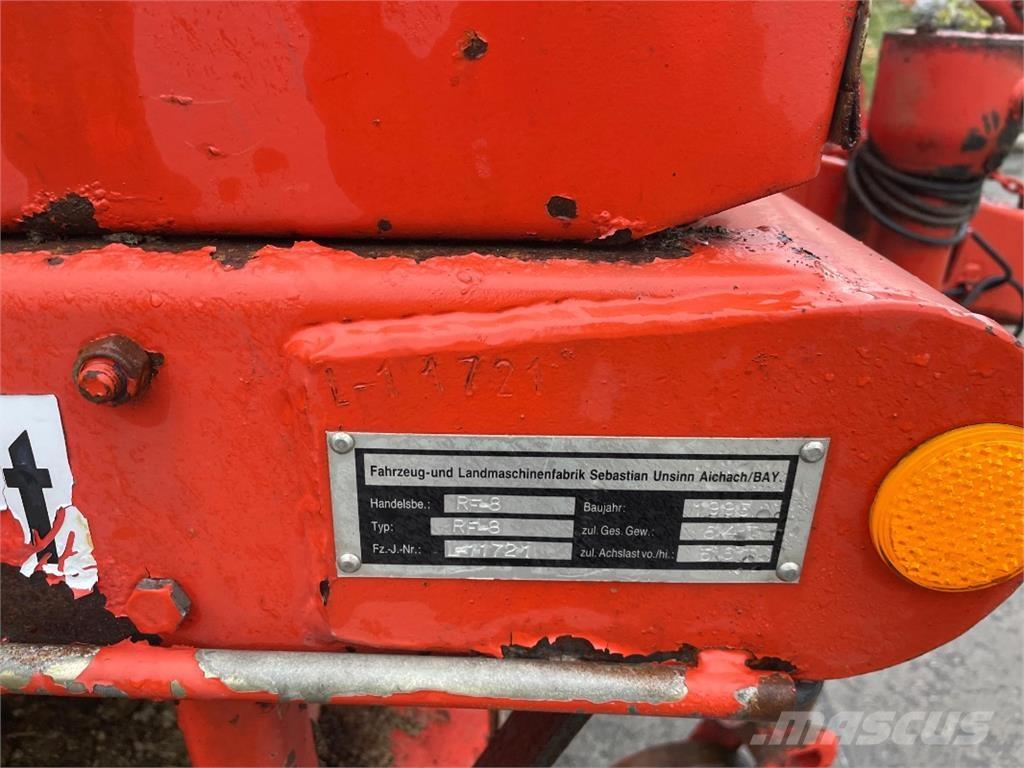 Unsinn RF-8 Násypky, fukary a dopravníky