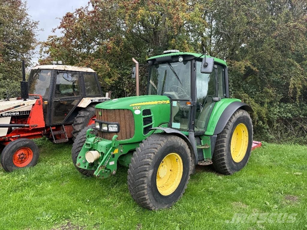 John Deere 6330 Traktory