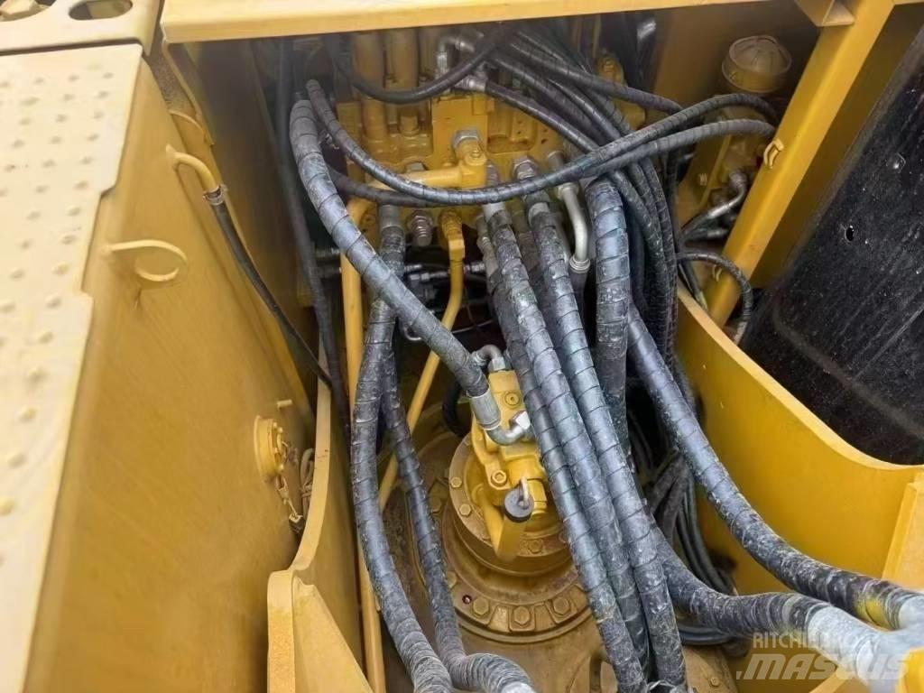 CAT 315 D L Pásová rýpadla