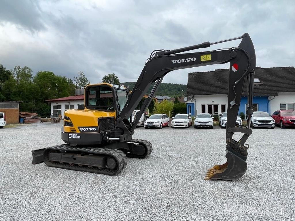 Volvo ECR88D Midi rýpadla 7t - 12t