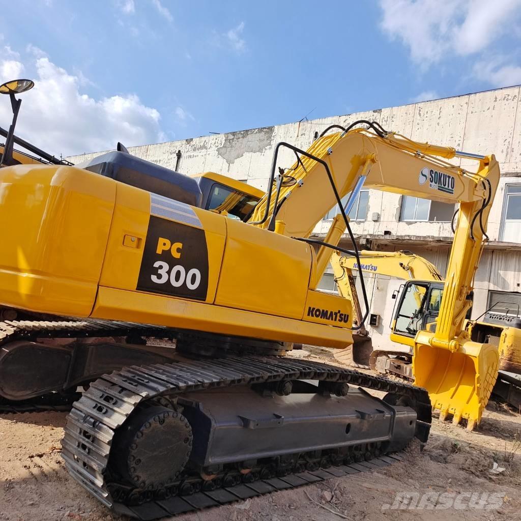Komatsu PC 300 Pásová rýpadla