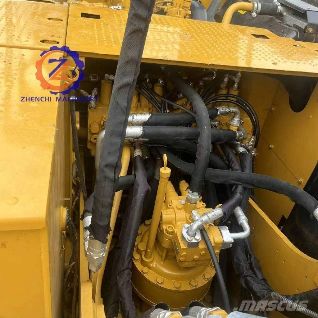 CAT 320 D2 Pásová rýpadla
