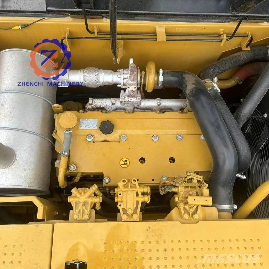 CAT 320 D2 Pásová rýpadla