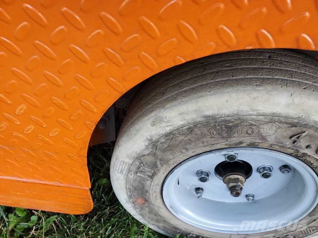 Taylor-Dunn SS536 Vlečné vozíky