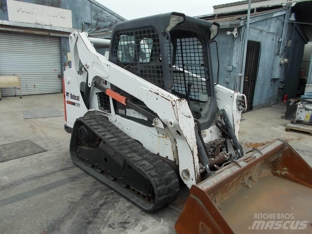 Bobcat T590 Smykem řízené nakladače