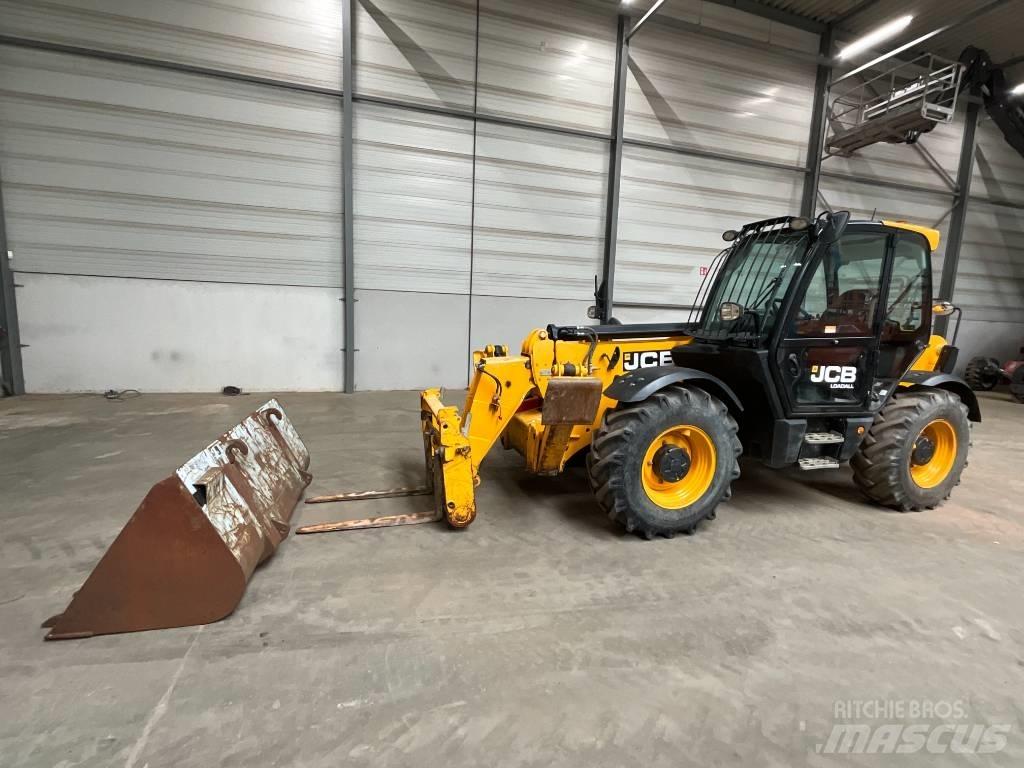 JCB 535 V 125 Teleskopické manipulátory