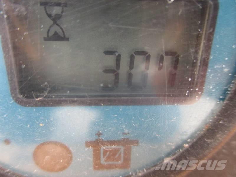 Haulotte Compact 14 Nůžková zvedací plošina