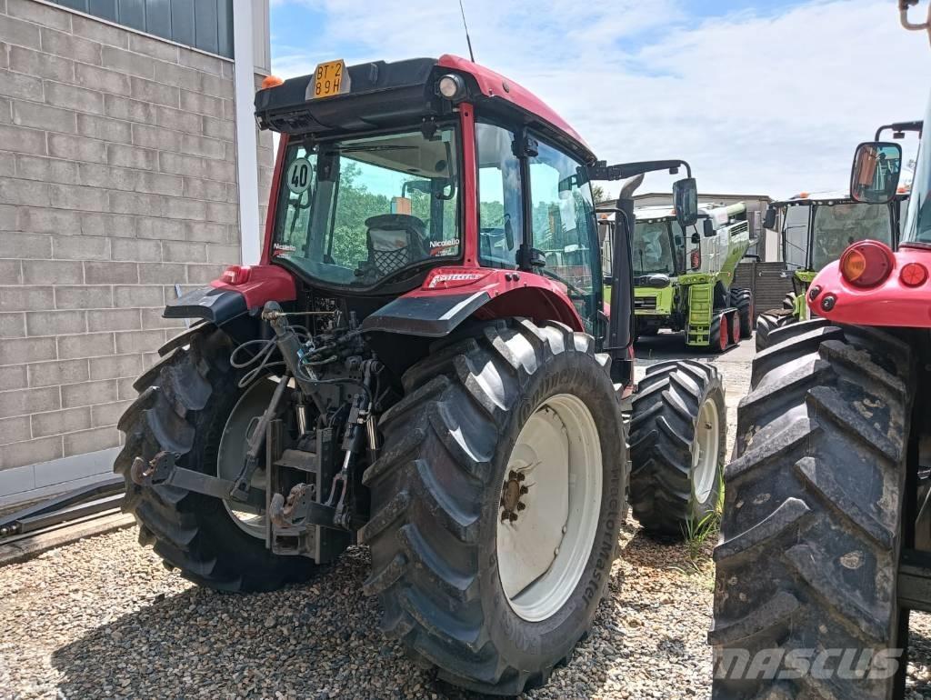 Valtra A 114 Traktory