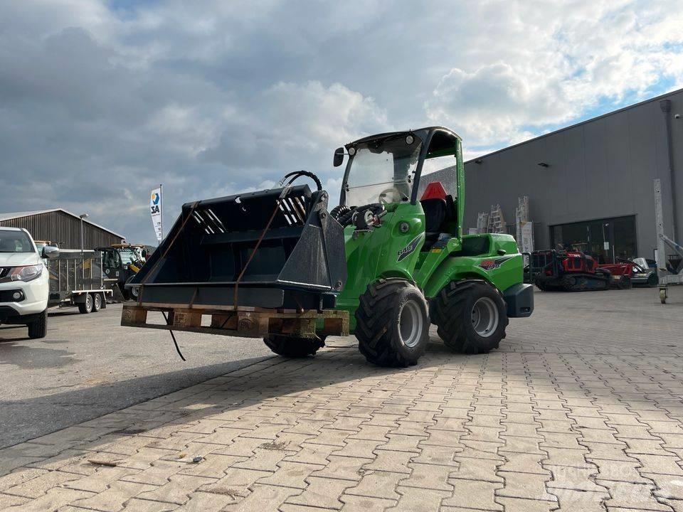 Avant 640i Kolové nakladače