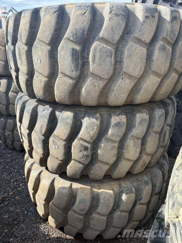 Bridgestone 23.5R25 Pneumatiky, kola a ráfky