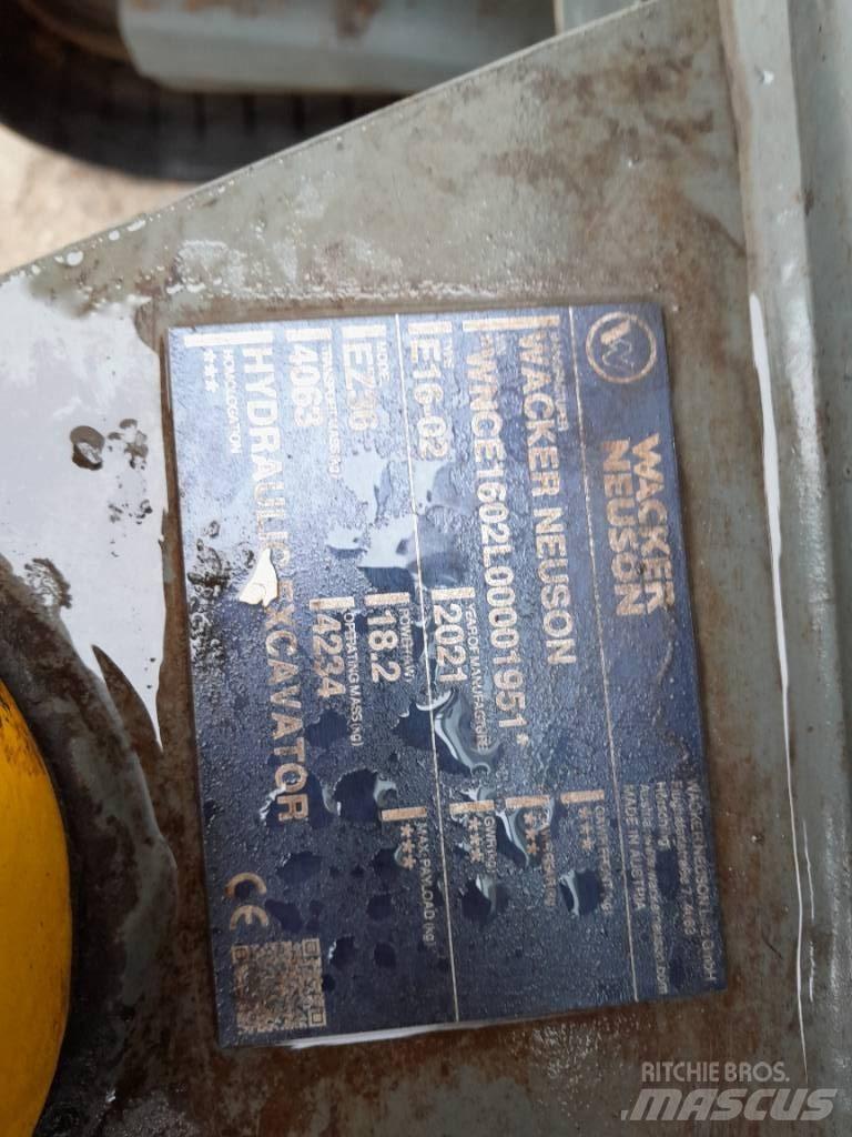 Wacker Neuson EZ 36 Pásová rýpadla