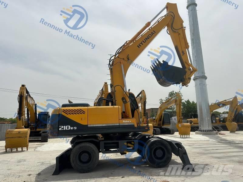 Hyundai R210W-9 Kolová rýpadla
