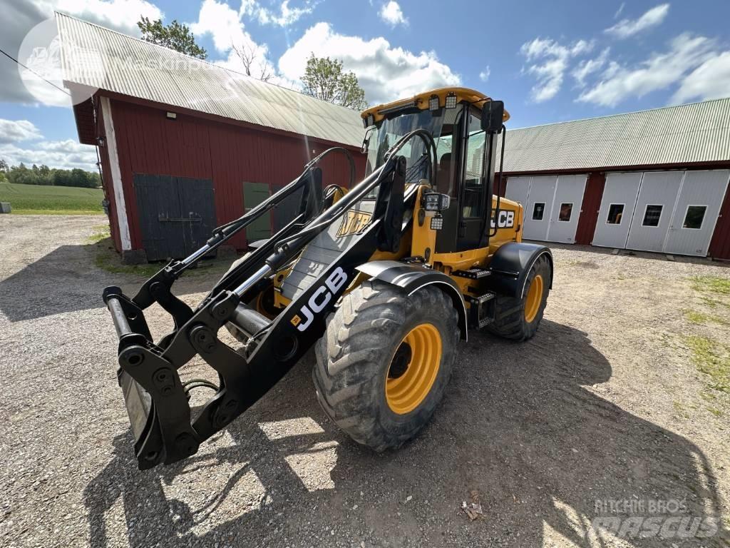 JCB 412 Kolové nakladače