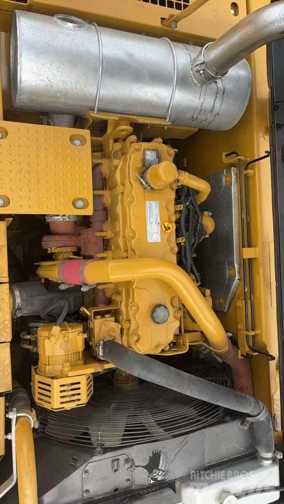 CAT CAT330D2L Midi rýpadla 7t - 12t