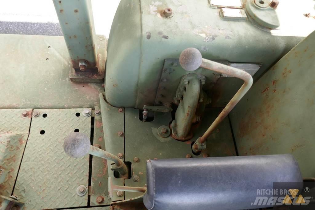 CAT D7F Ex-army Pásové dozery