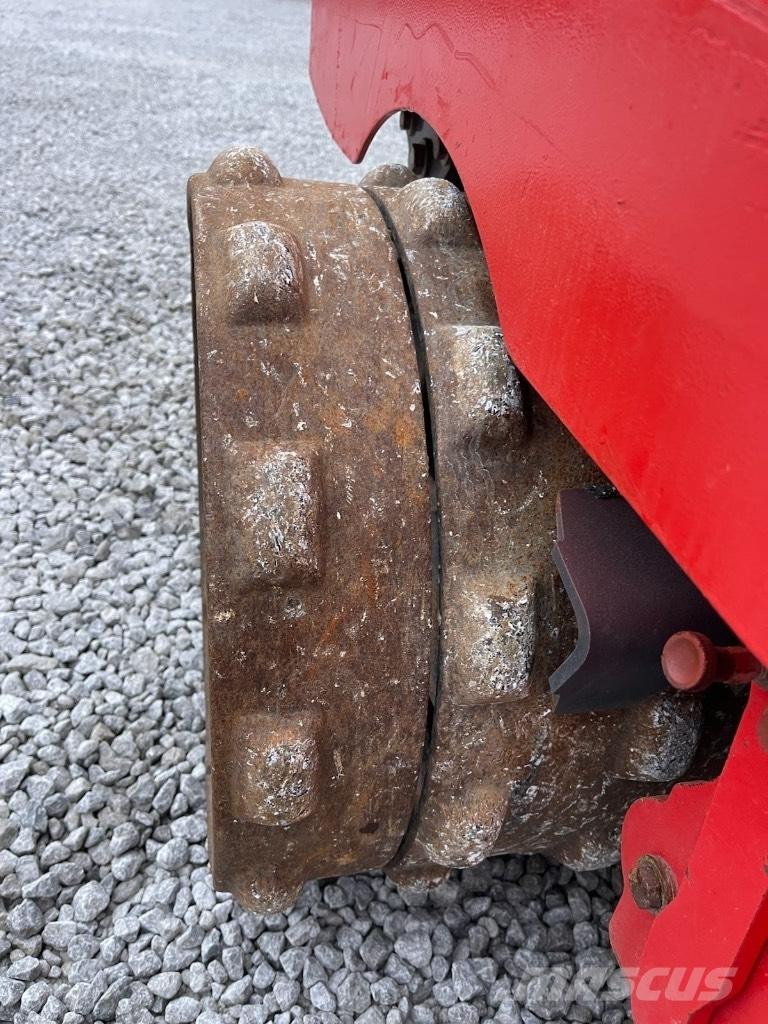 Bomag BMP 8500 Další válce