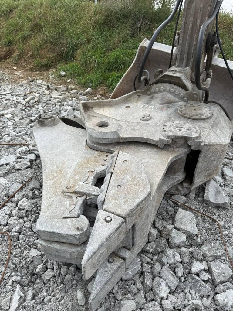 CAT MP 324 Drtiče