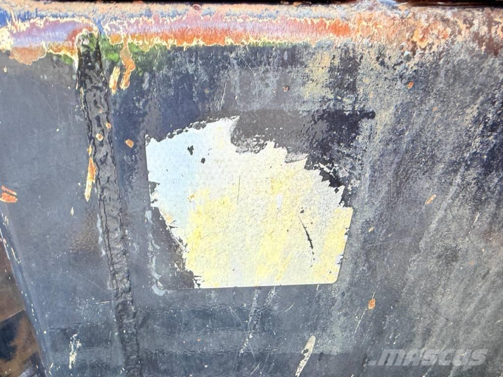 JCB 3 TST Vyklápěcí dempry