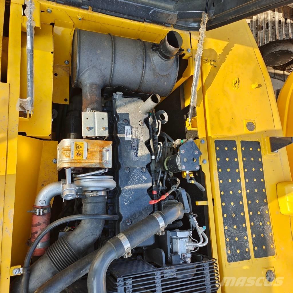Komatsu PC 220 Pásová rýpadla