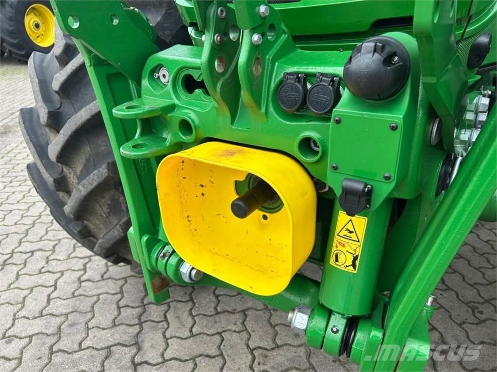 John Deere 6R 155 Traktory