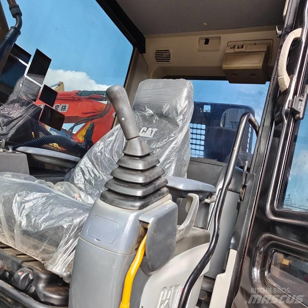 CAT 320 D Pásová rýpadla