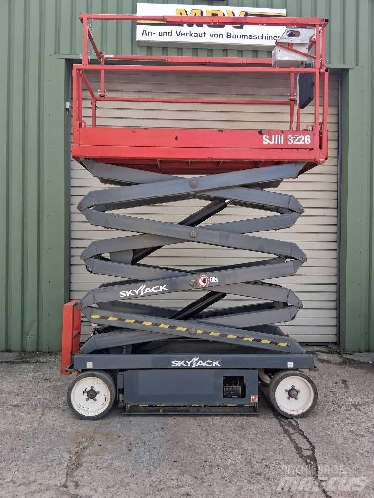 SkyJack SJ III 3226 Nůžková zvedací plošina