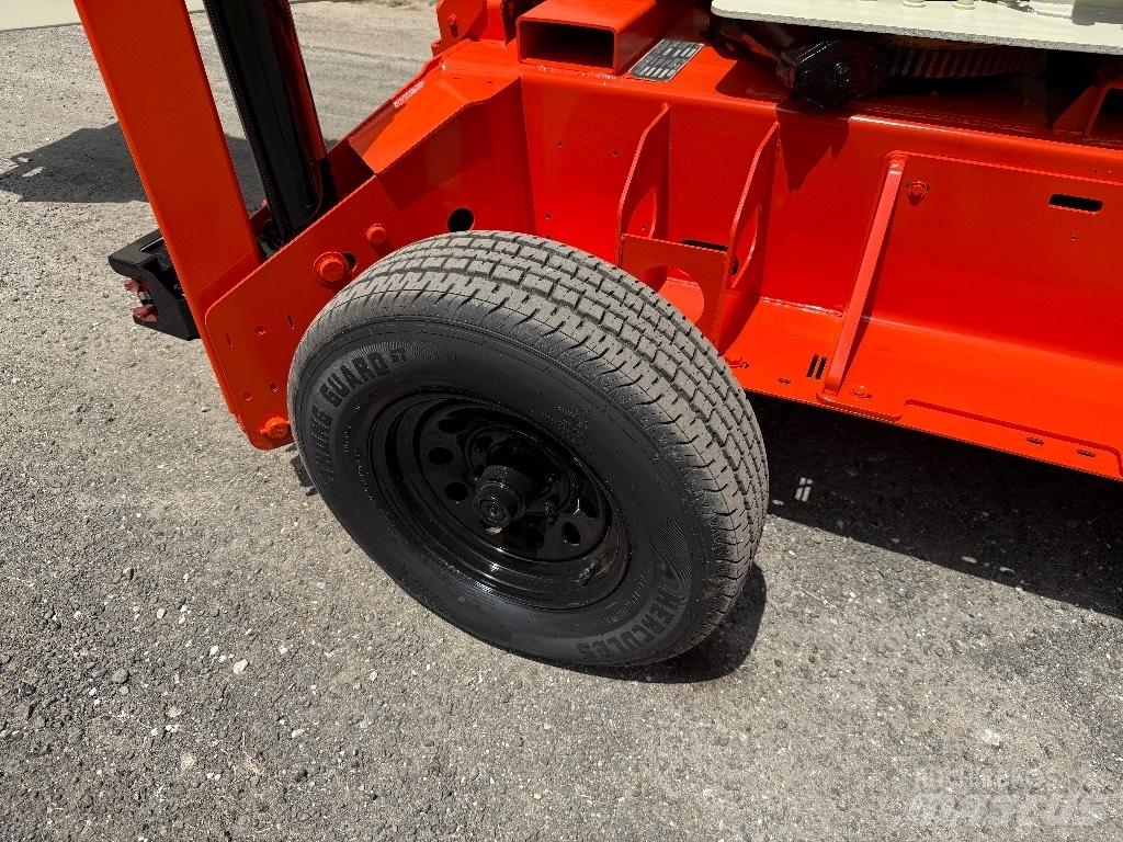 JLG T 500 J Přívěsové plošiny