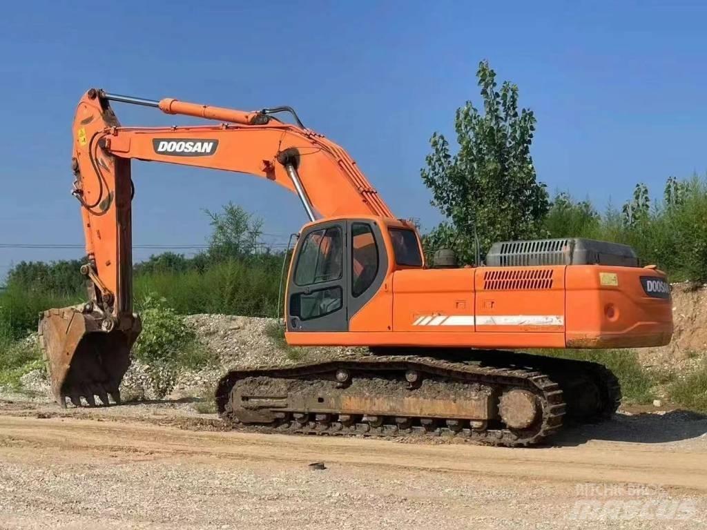 Doosan DX 420 Pásová rýpadla