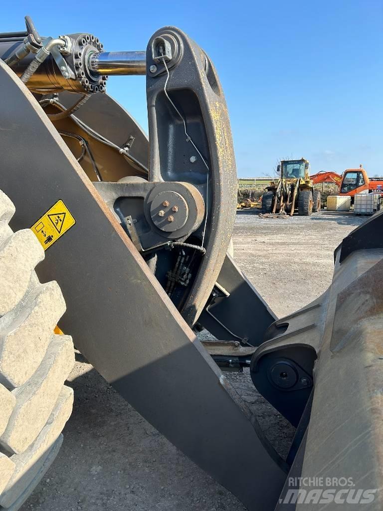 Volvo L 260 H Kolové nakladače