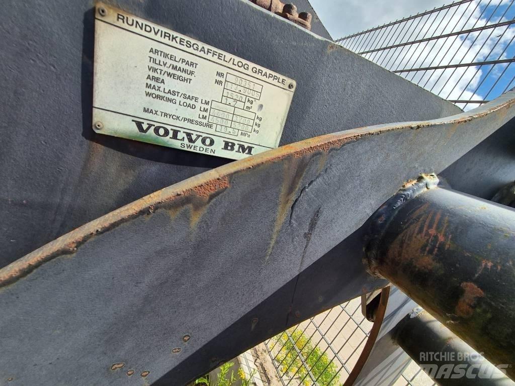 Volvo BM Holzgreifer Stroje pro manipulaci s odpadem