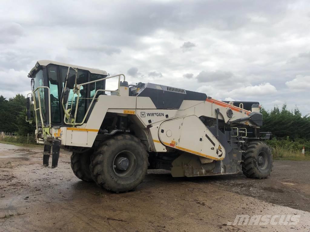 Wirtgen WR200i Půdní kompaktory