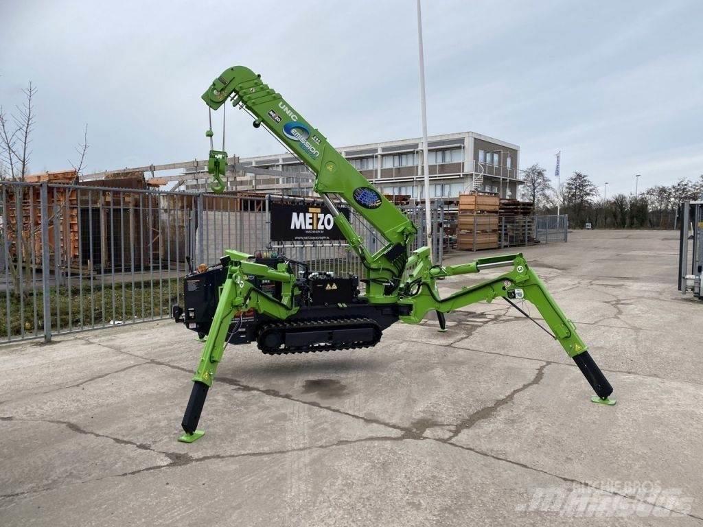 Unic URW 295 Univerzální terénní jeřáby