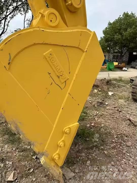 Komatsu PC 450 Pásová rýpadla