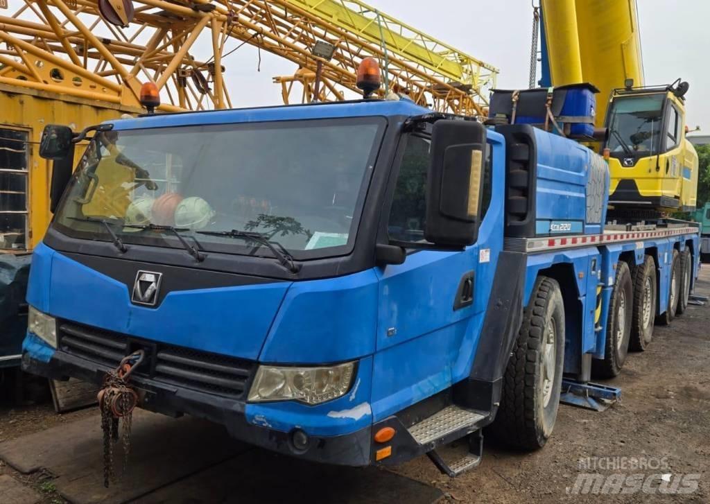 XCMG XCA 220 Univerzální terénní jeřáby
