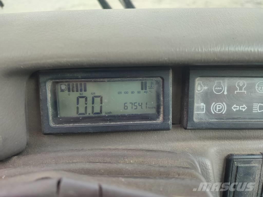 Manitou MRT1635 Teleskopické manipulátory