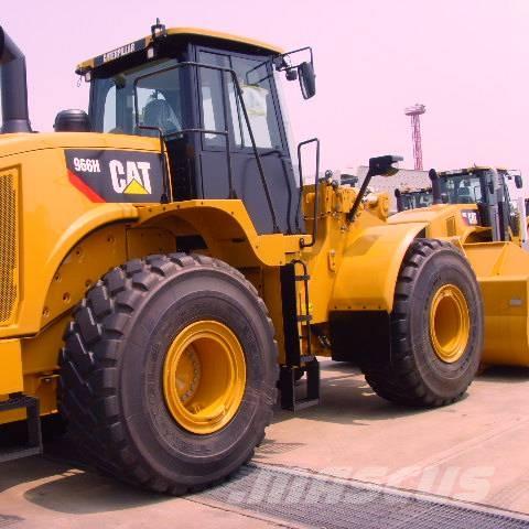 CAT 966H Kolové nakladače