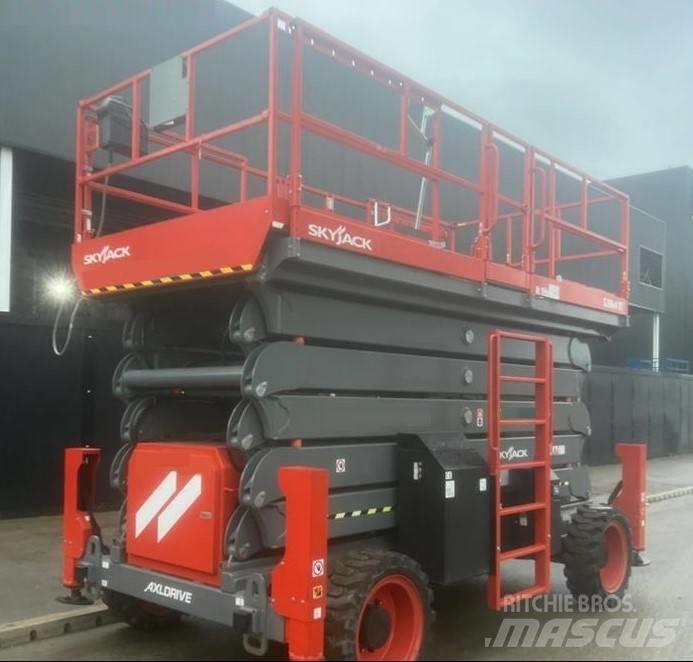 SkyJack SJ9664RT Nůžková zvedací plošina