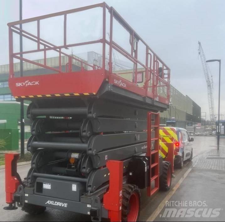 SkyJack SJ9664RT Nůžková zvedací plošina
