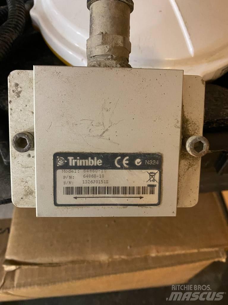 Trimble CB460 vals Přístroje, měřící a automatizační zařízení