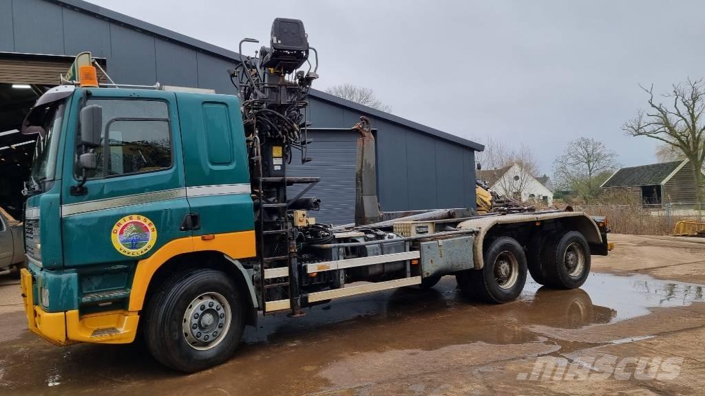 Ginaf M 3232-S Hákový nosič kontejnerů