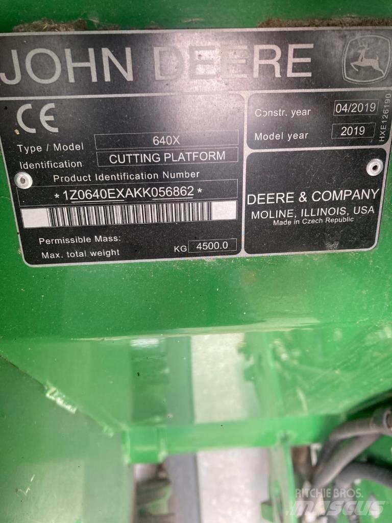 John Deere 640 X Sklízecí mlátičky