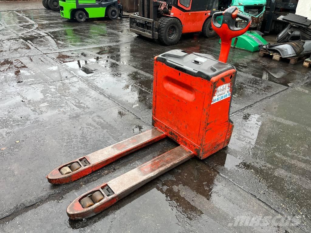 Linde T18 /152/    V-4230 Samohybné vozíky