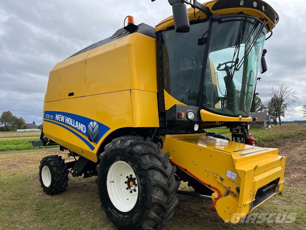 New Holland TC 5.70 Sklízecí mlátičky