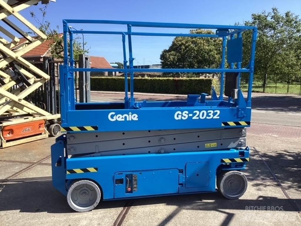 Genie GS2032 Nůžková zvedací plošina