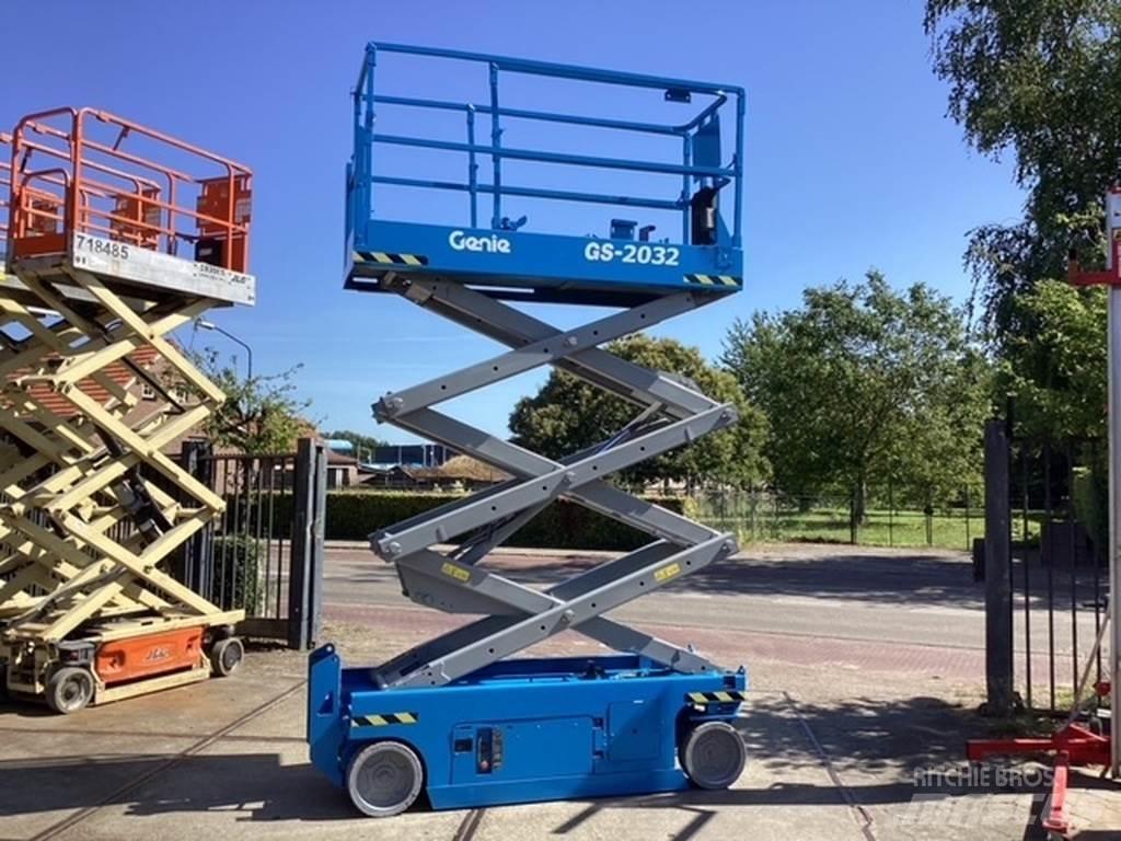 Genie GS2032 Nůžková zvedací plošina