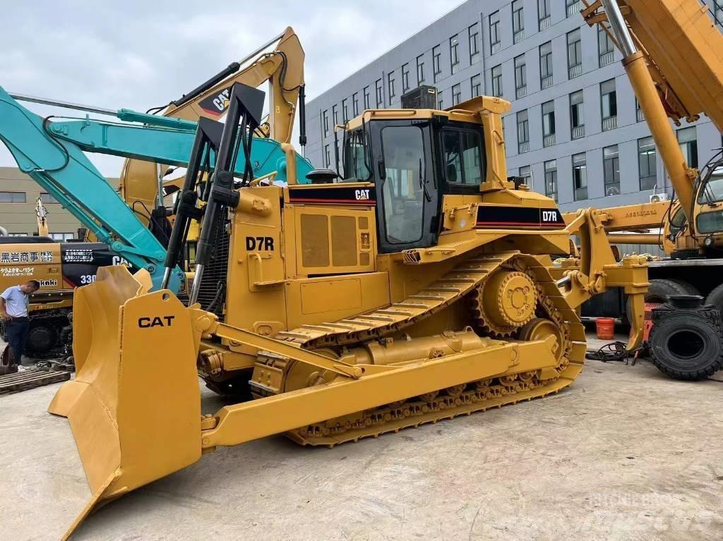 CAT D 7 R Pásové dozery